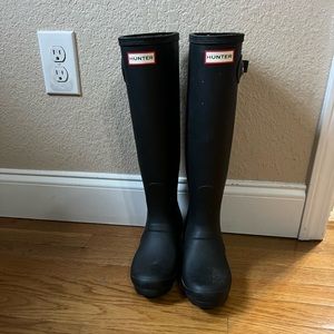 Woman’s hunter boots
